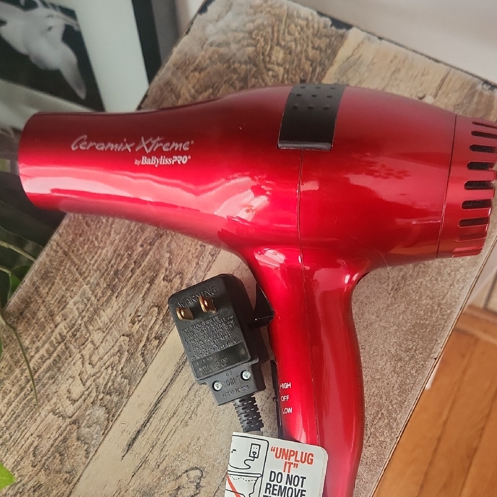 BaBylissPRO Ceramix Xtreme Glossy Red Dryer